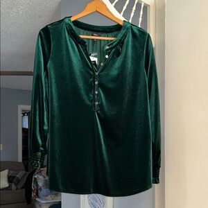 Intro. Women’s Deep Green Velvet Blouse Smocked Cuff Size M
